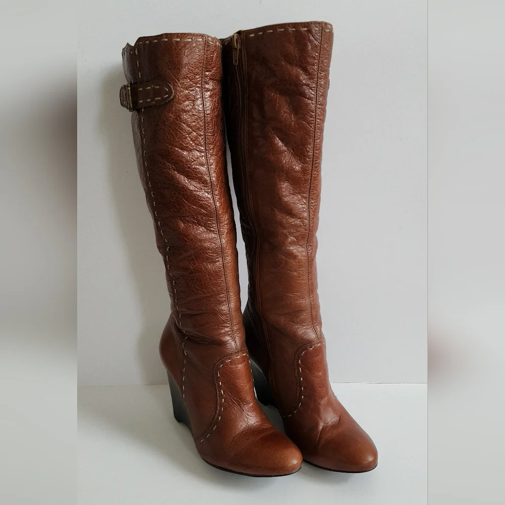 DIBA BOOTS COGNAC BROWN WEDGE HEEL  KNEE HIGH ALMOND TOE BUCKLE LEATHER 7 - Picture 8 of 16